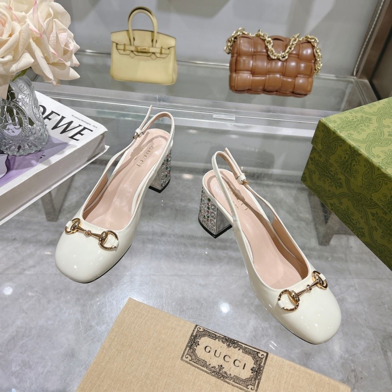 G*u*i sandals